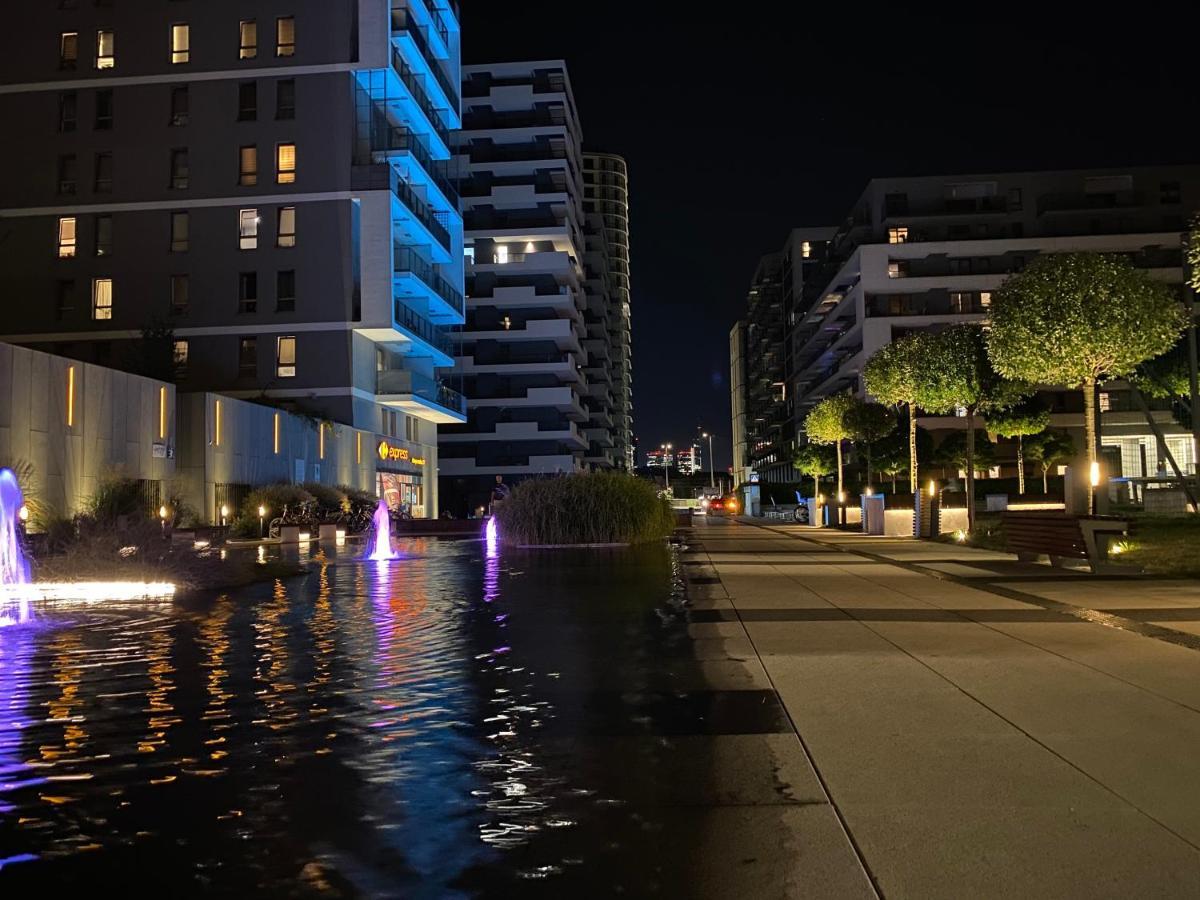 Apartment Wola, Wi-Fi, Smart Lock, Air Condition Warszawa Exteriör bild